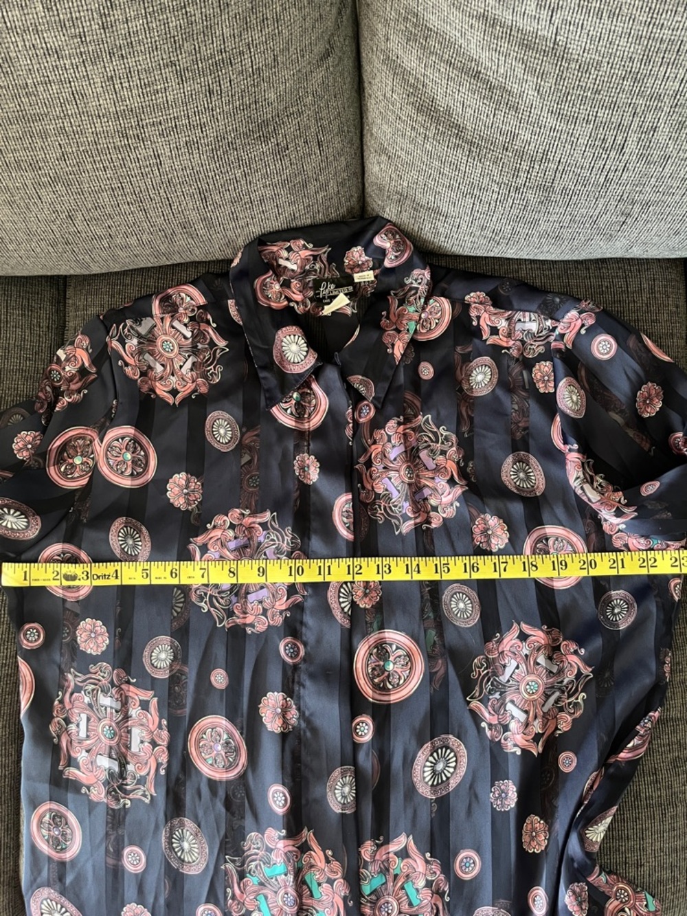 Vintage Retro Blouse - Picture 8 of 8